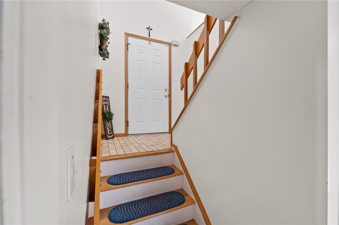 162 Lansdowne Dr