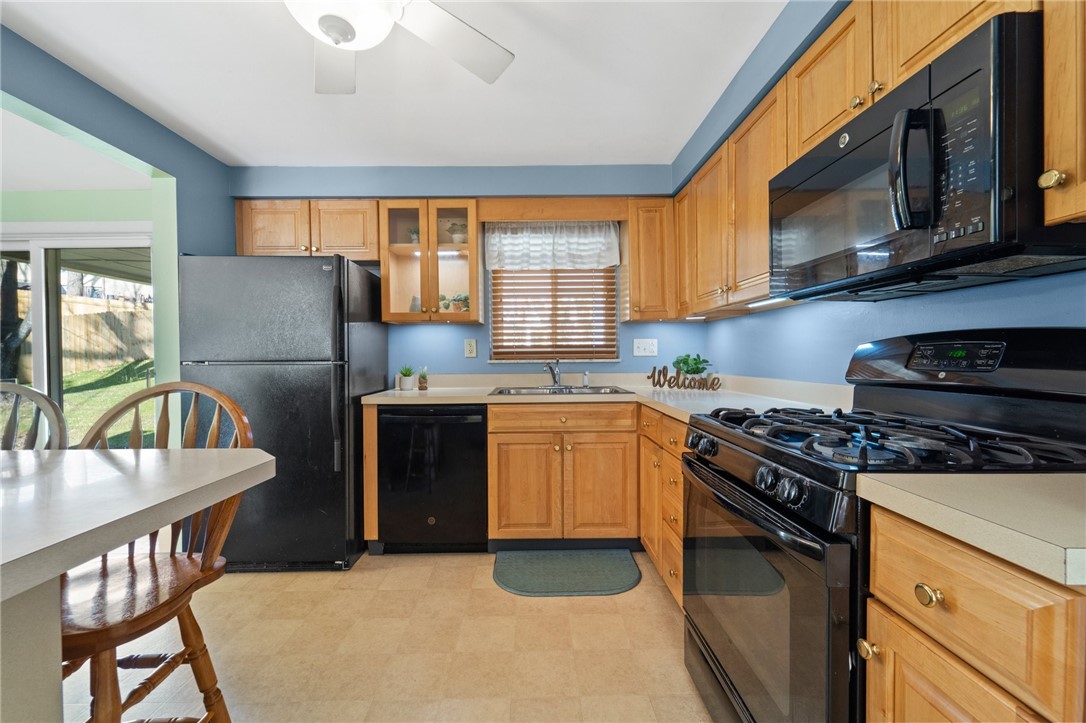 162 Lansdowne Dr