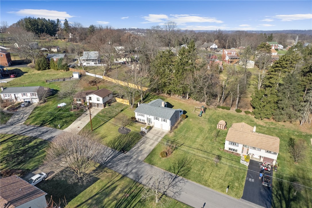 162 Lansdowne Dr