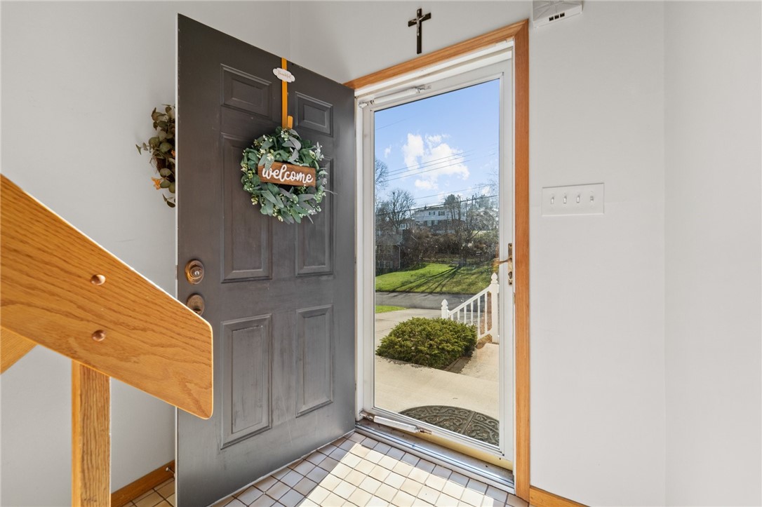 162 Lansdowne Dr