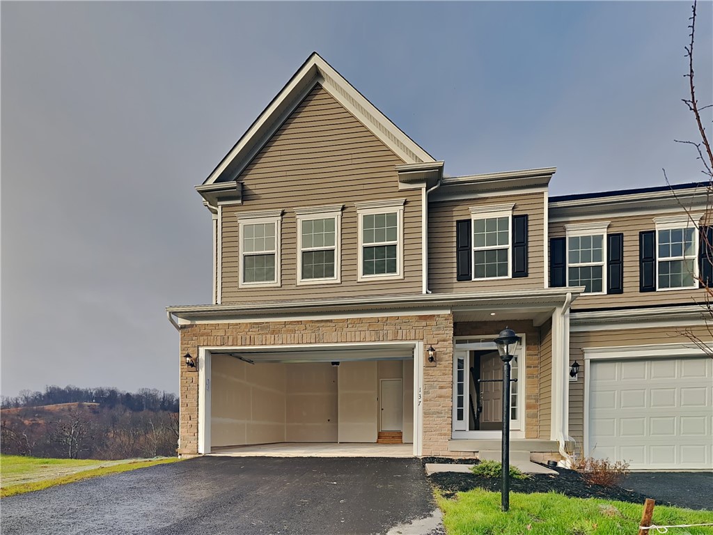137 Sweetwater Dr