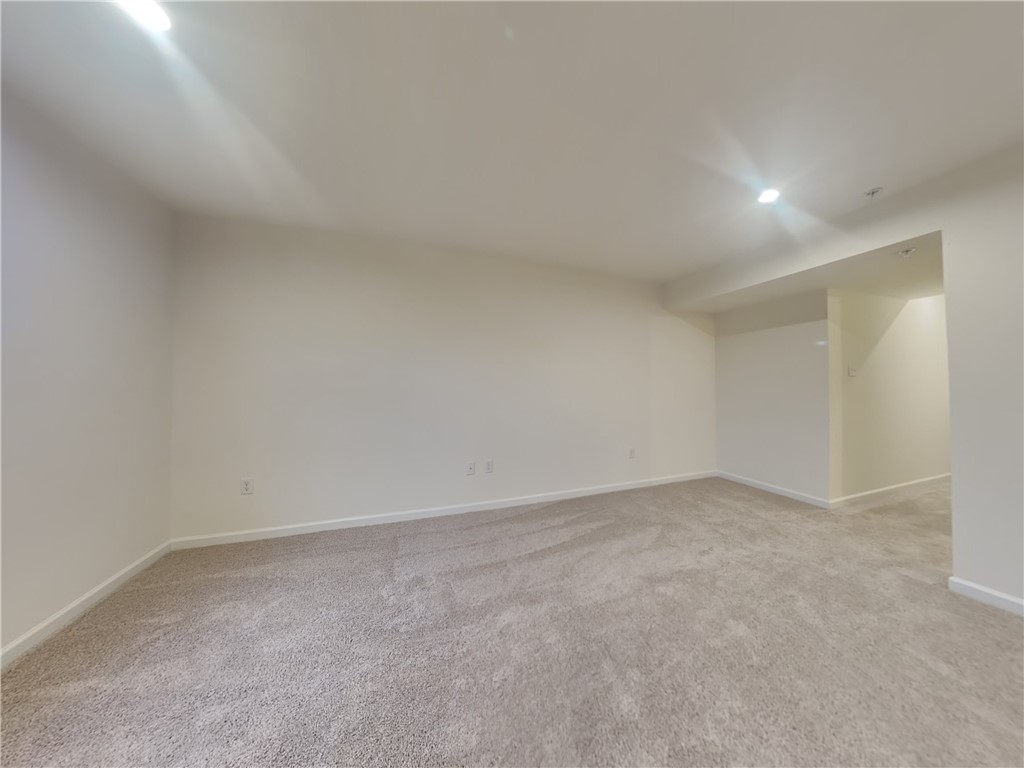 137 Sweetwater Dr