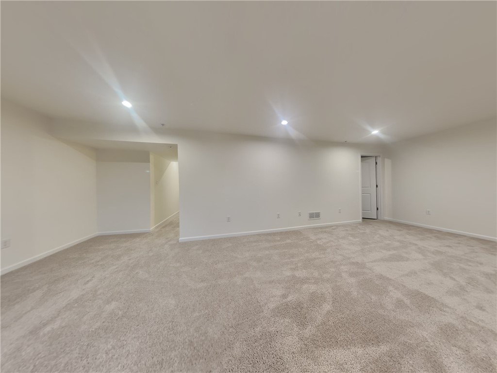 137 Sweetwater Dr