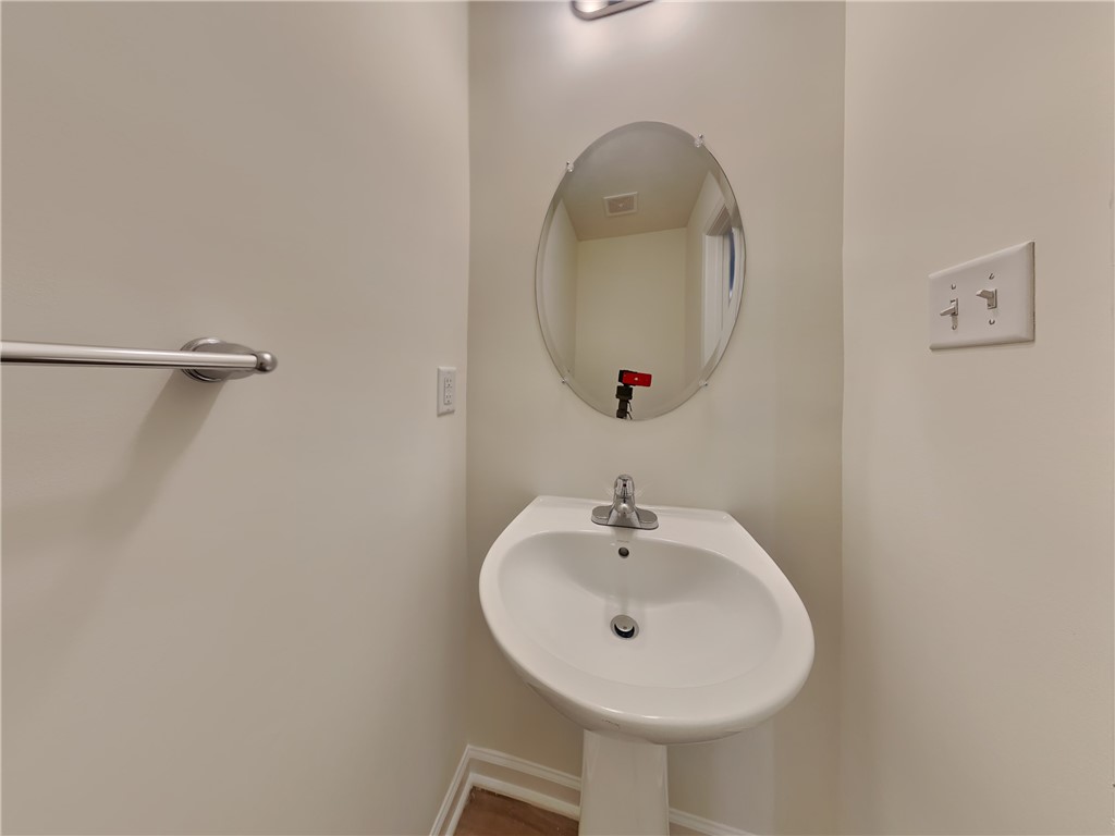 137 Sweetwater Dr