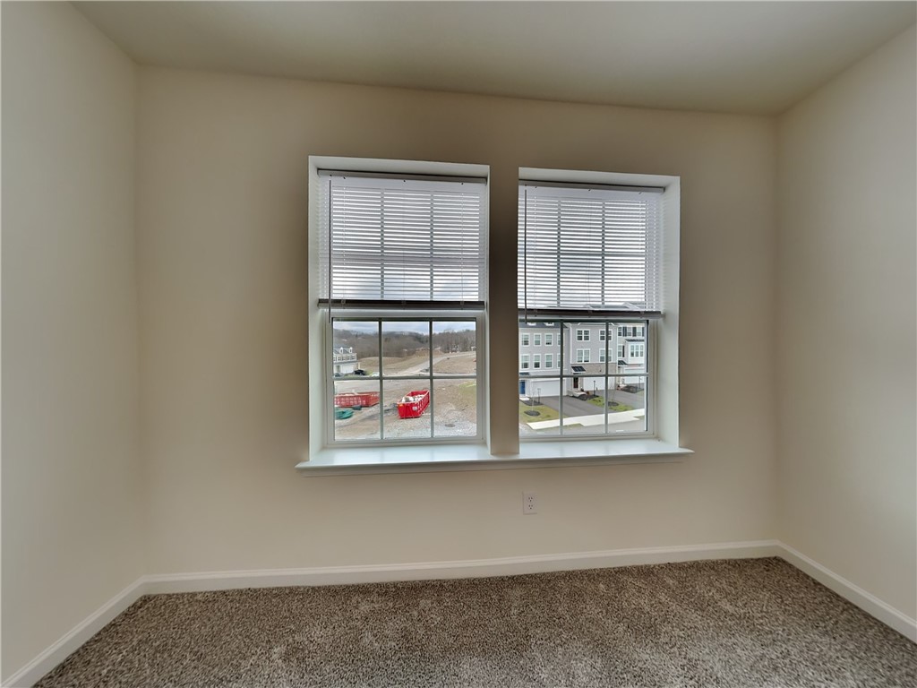 121 Sweetwater Dr