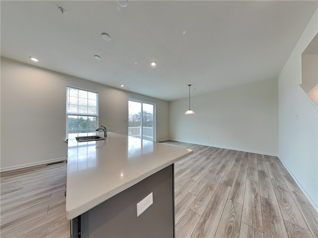 121 Sweetwater Dr