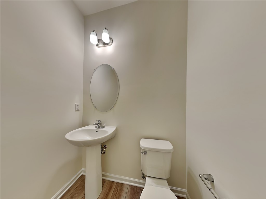 121 Sweetwater Dr