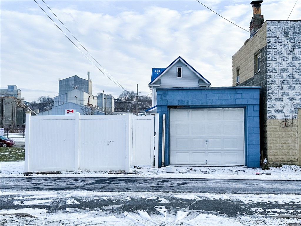 244 W 6th Ave