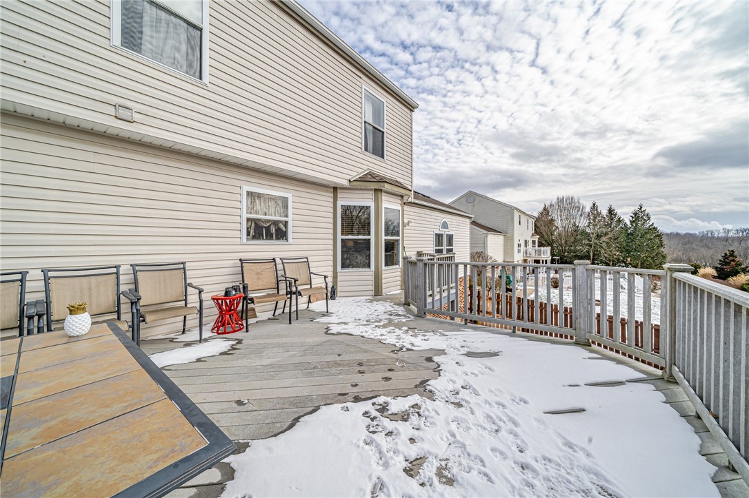 560 Peregrine Dr
