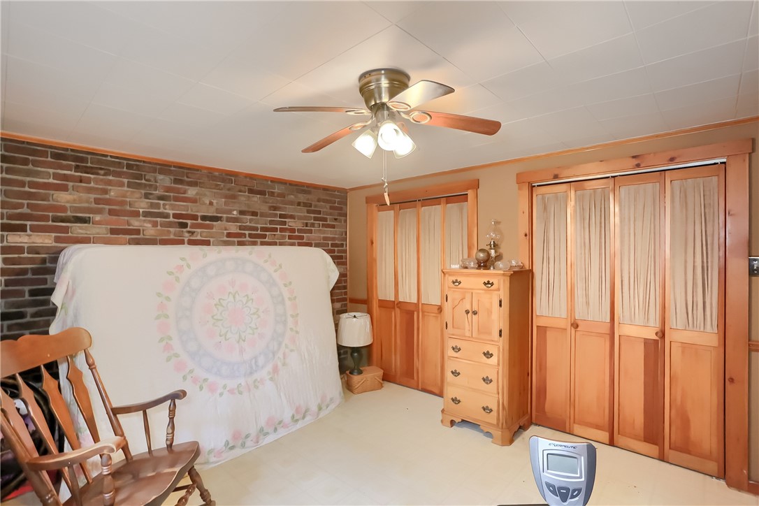 565 Lundys Lane