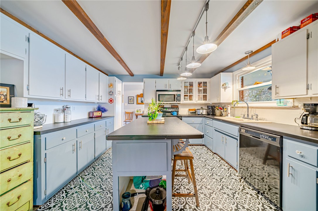 387 Fosterville Rd