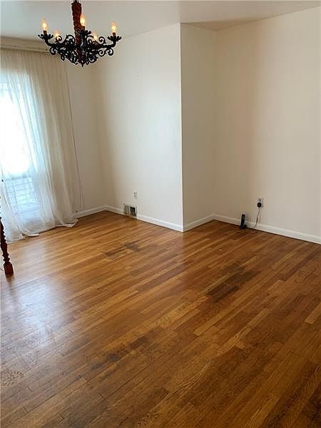 10 Monroe St