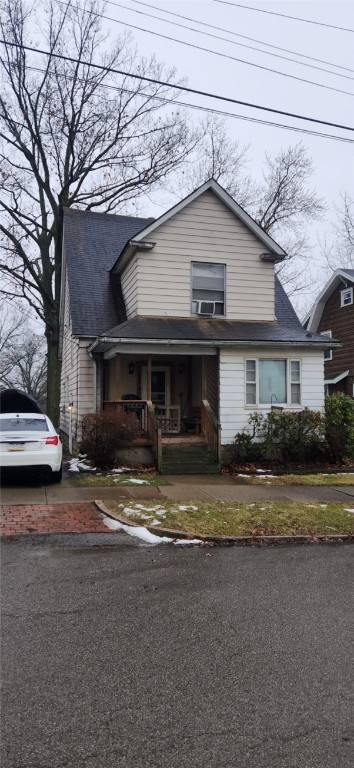 138 E Moody Ave