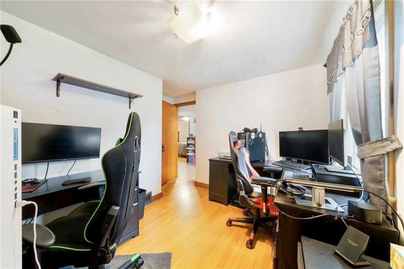 36 Foreman Ave