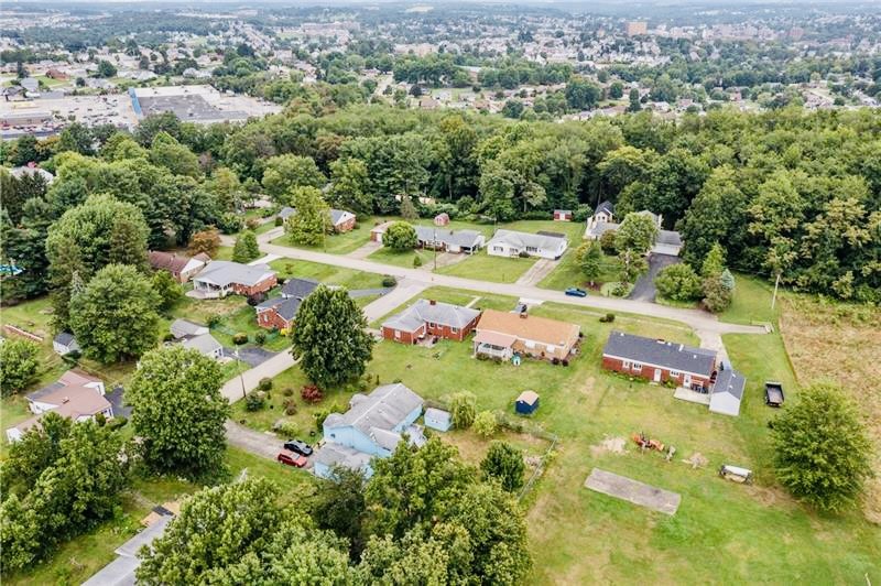 36 Foreman Ave