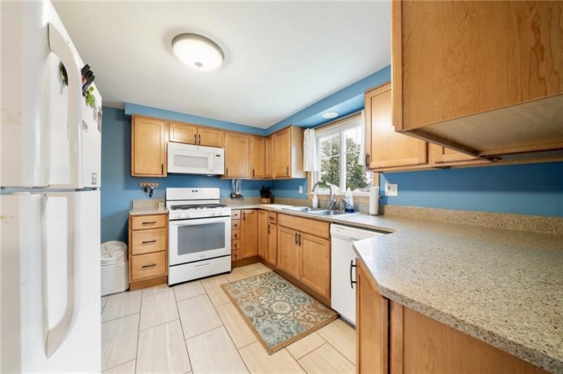 36 Foreman Ave