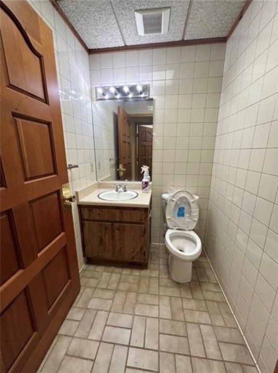 524 W 5th Ave, 2nd floor