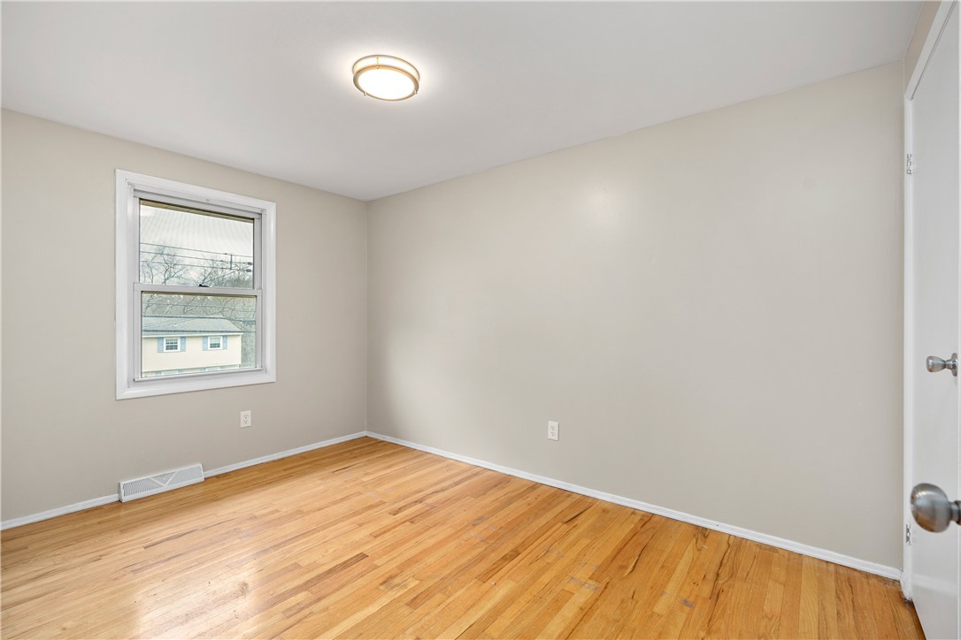 123 Sharbot Dr