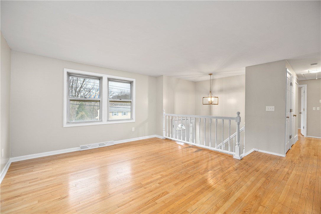 123 Sharbot Dr