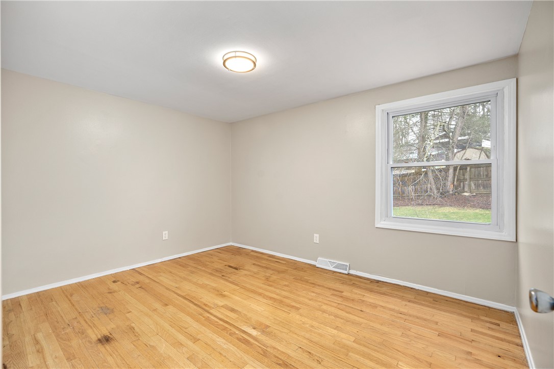 123 Sharbot Dr