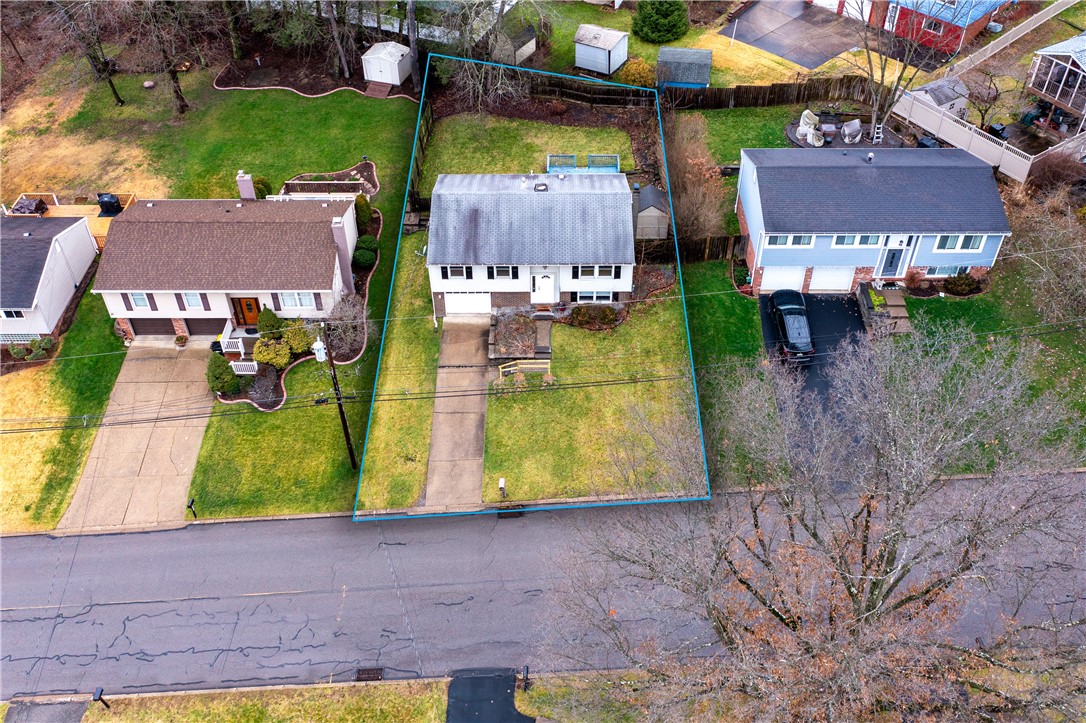 123 Sharbot Dr