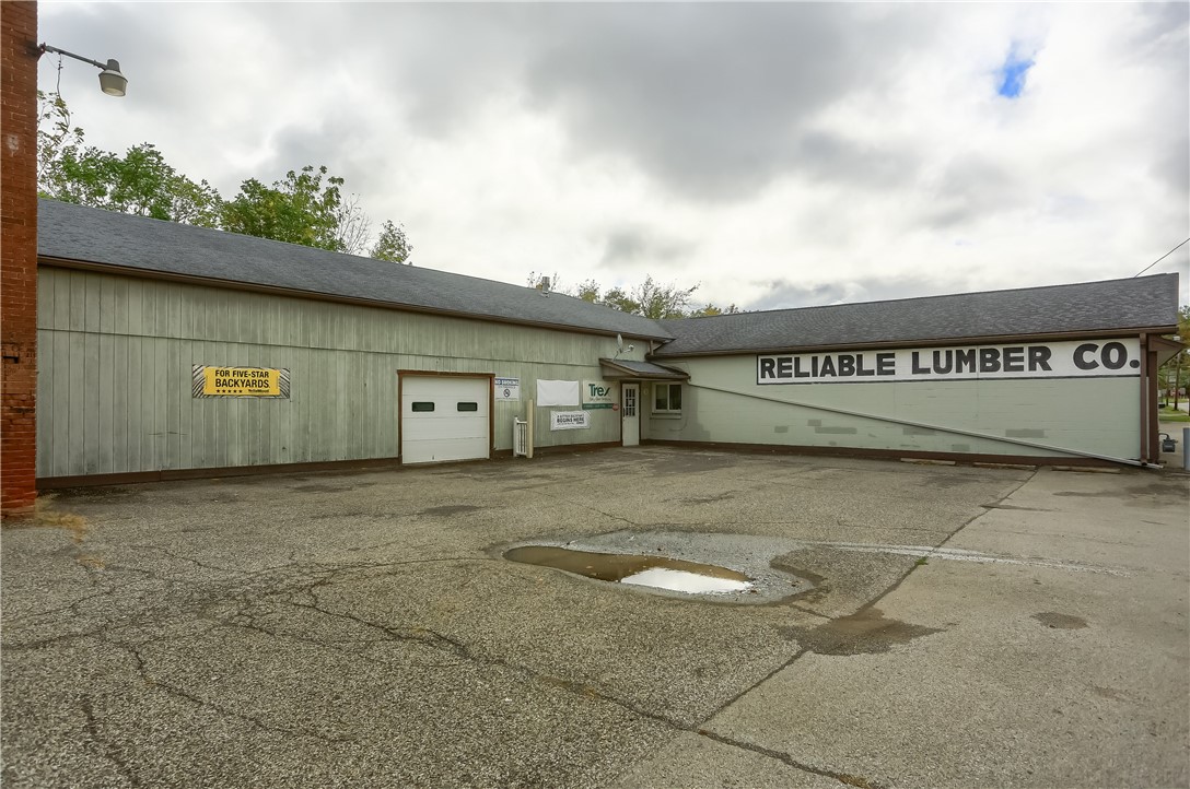 502 Sampson St