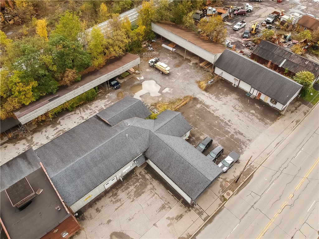 502 Sampson St