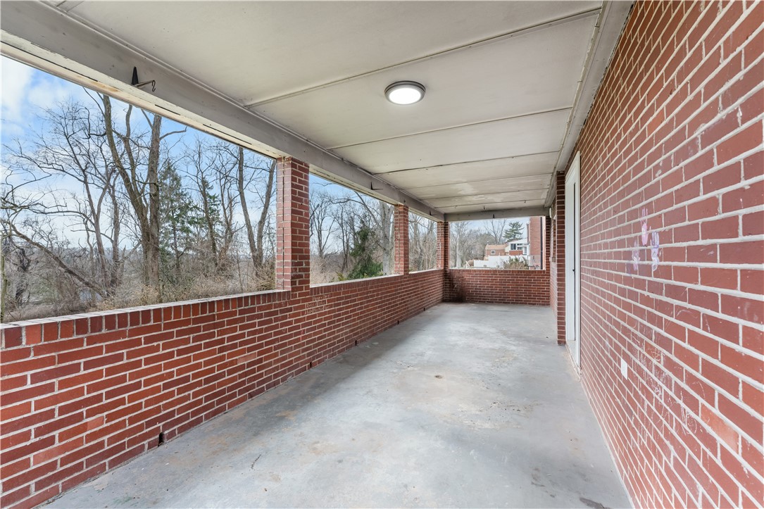 111 Sycamore Dr