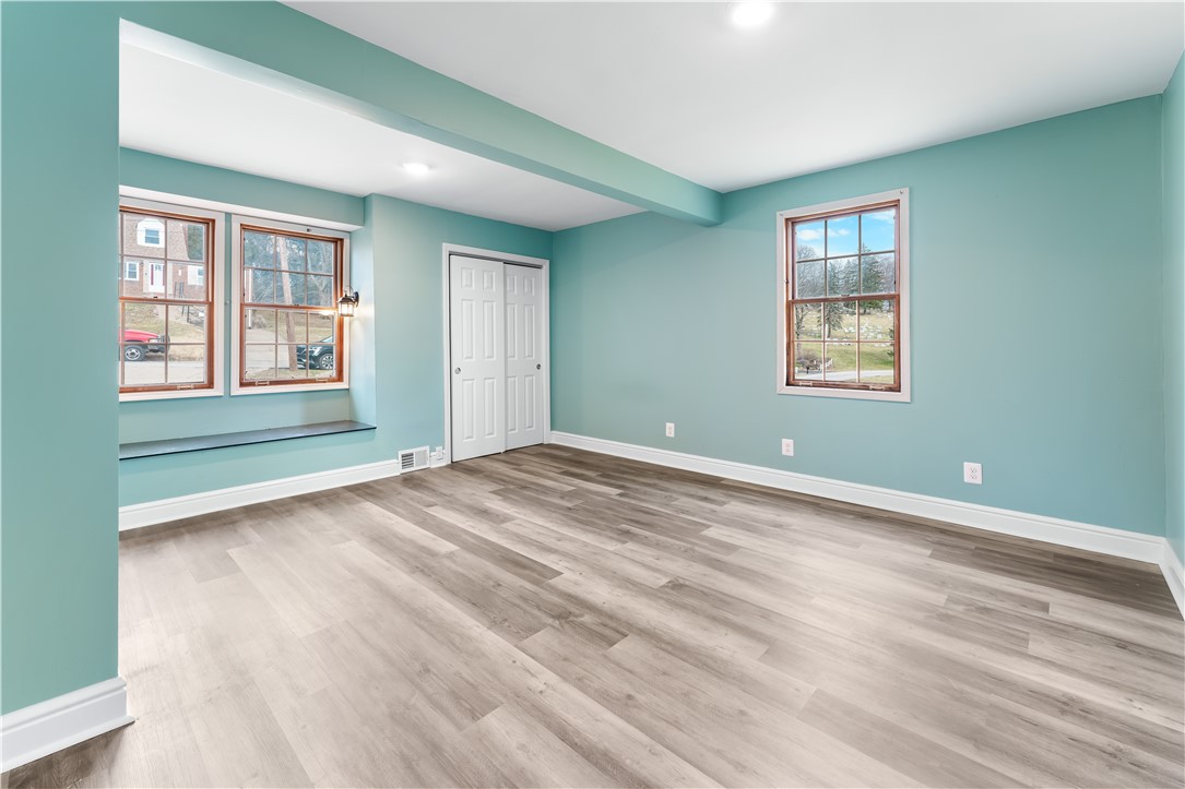 111 Sycamore Dr