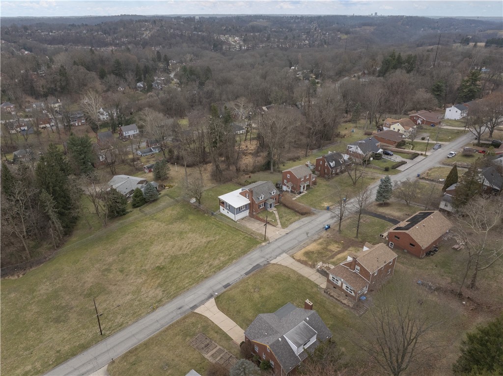 111 Sycamore Dr