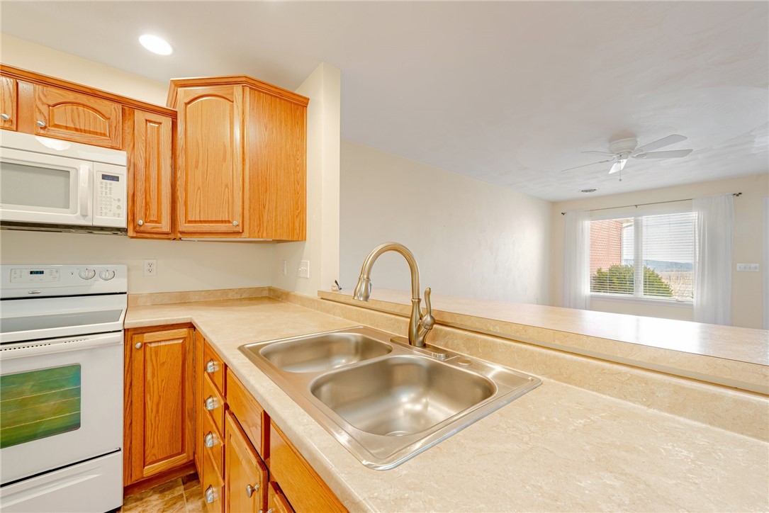 922 Summerview Ln