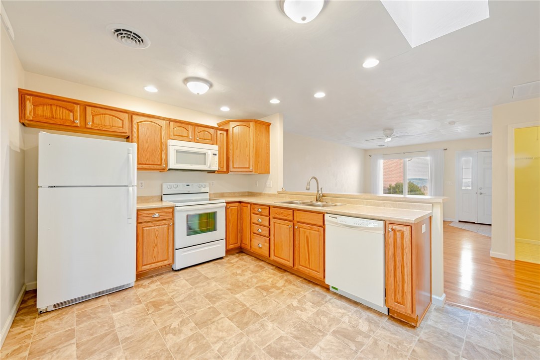 922 Summerview Ln