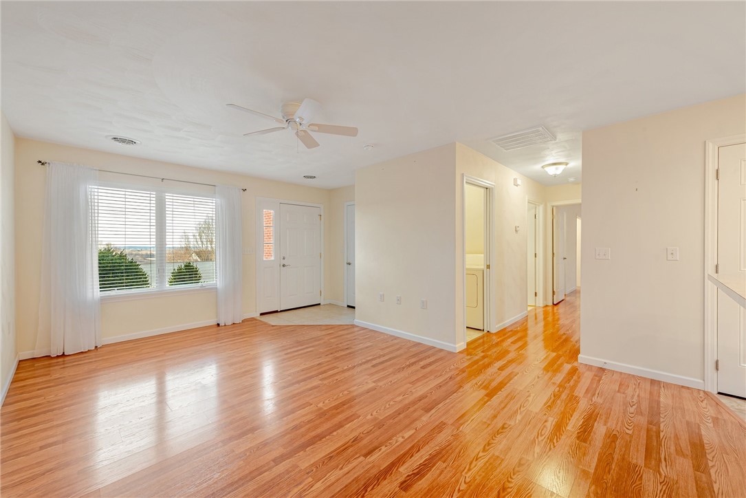 922 Summerview Ln