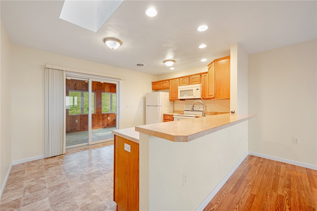 922 Summerview Ln