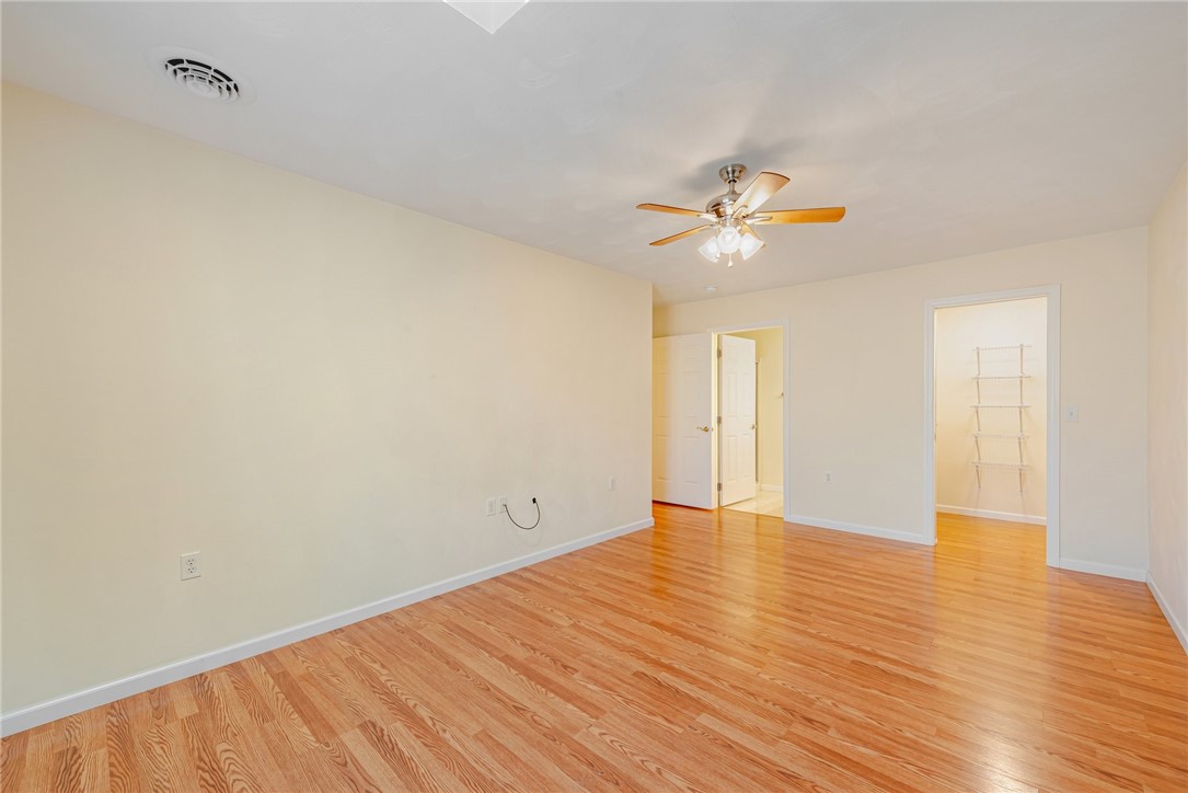 922 Summerview Ln