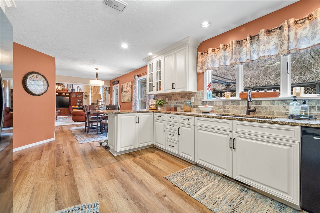 5698 Aiken Rd