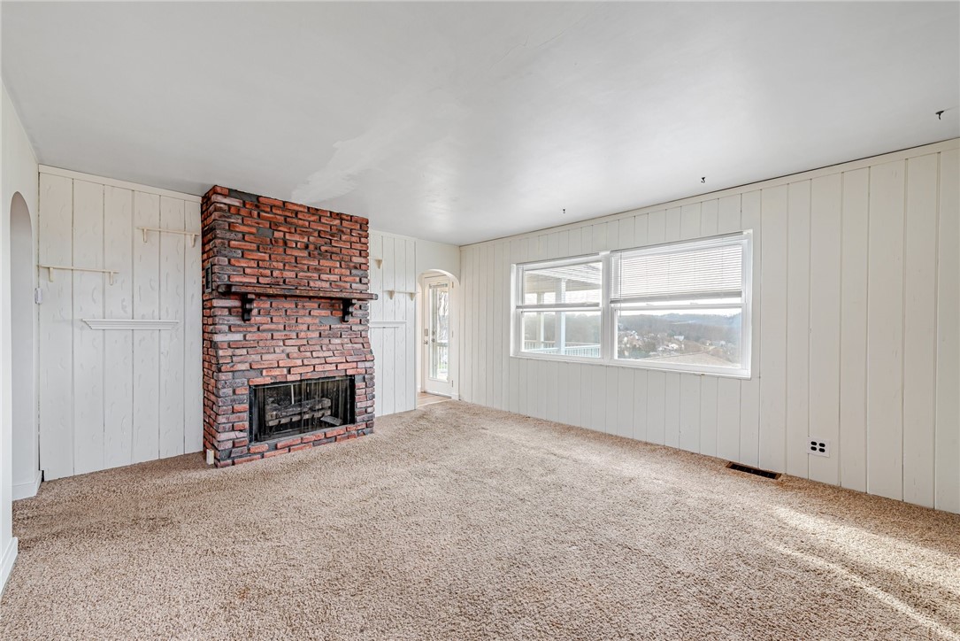 1059 Summit Dr