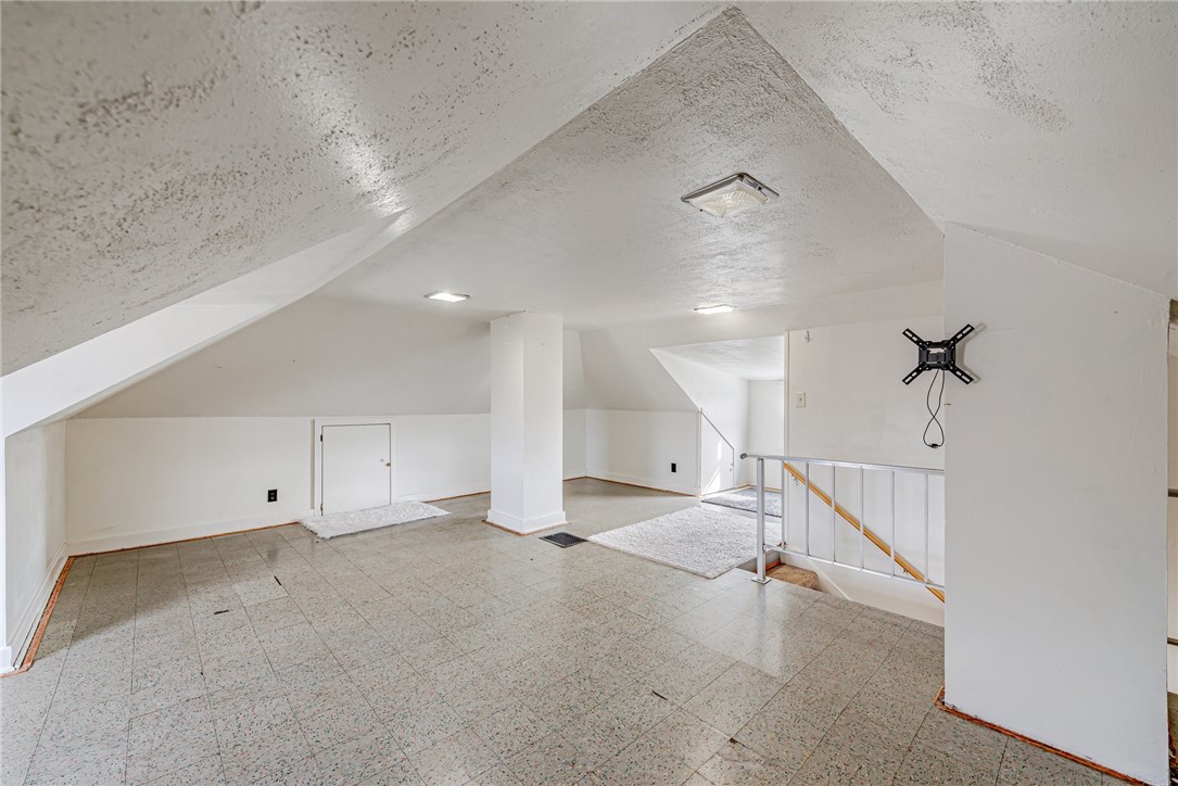 1059 Summit Dr