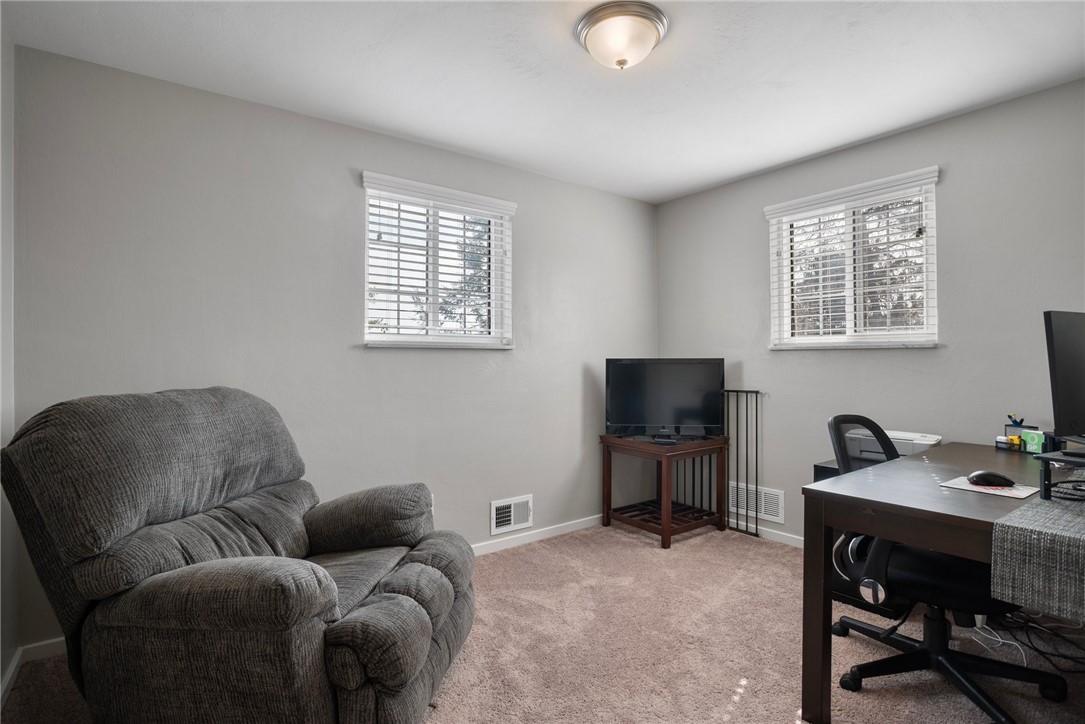 133 Rhodes Ave