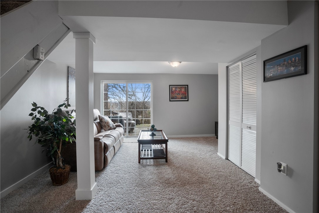 133 Rhodes Ave