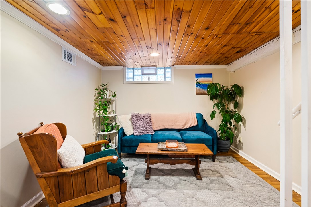 105 Shaffer Rd