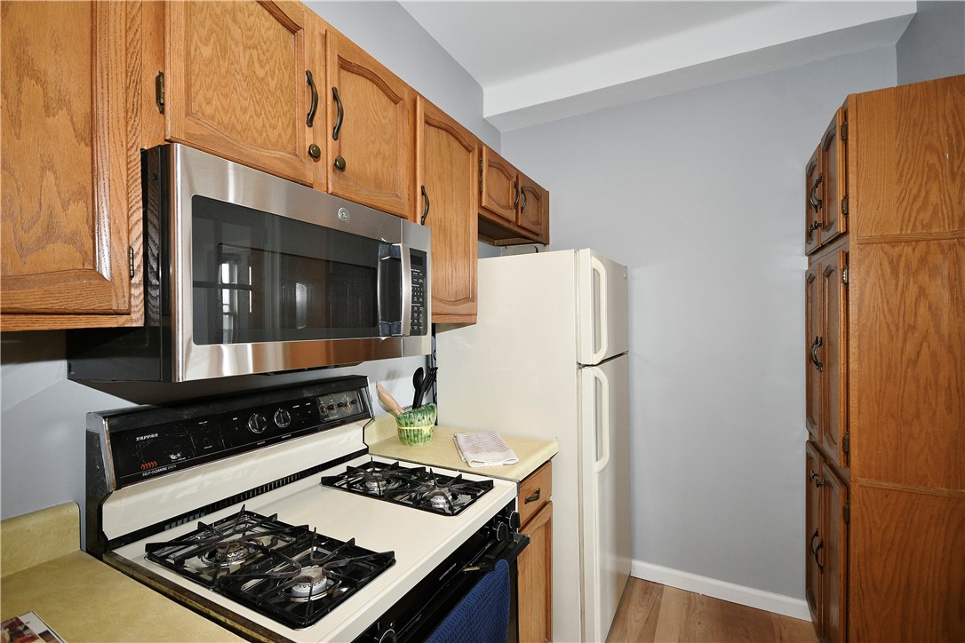 144 N Dithridge St 501