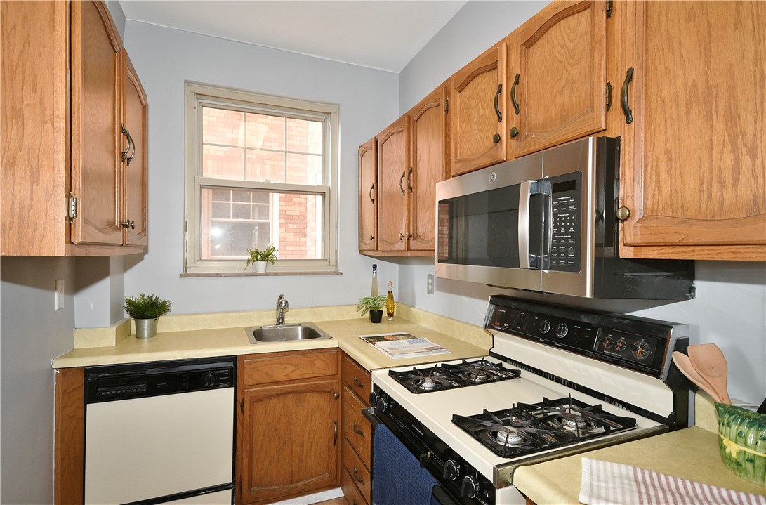 144 N Dithridge St 501