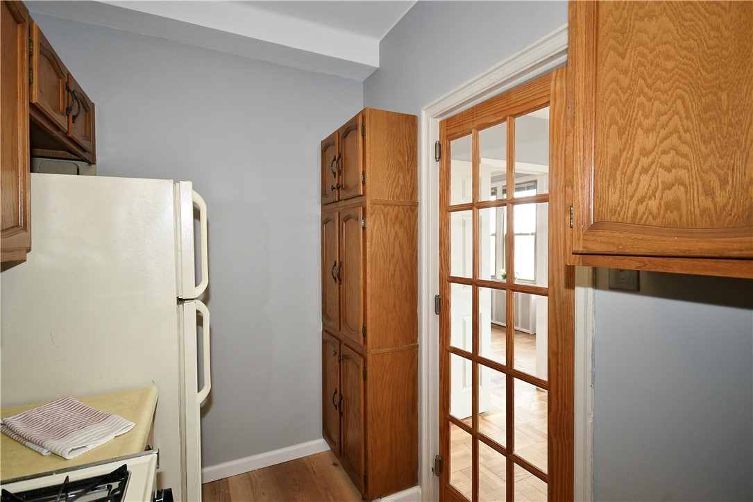 144 N Dithridge St 501
