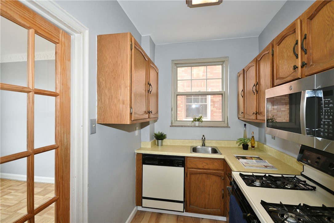 144 N Dithridge St 501