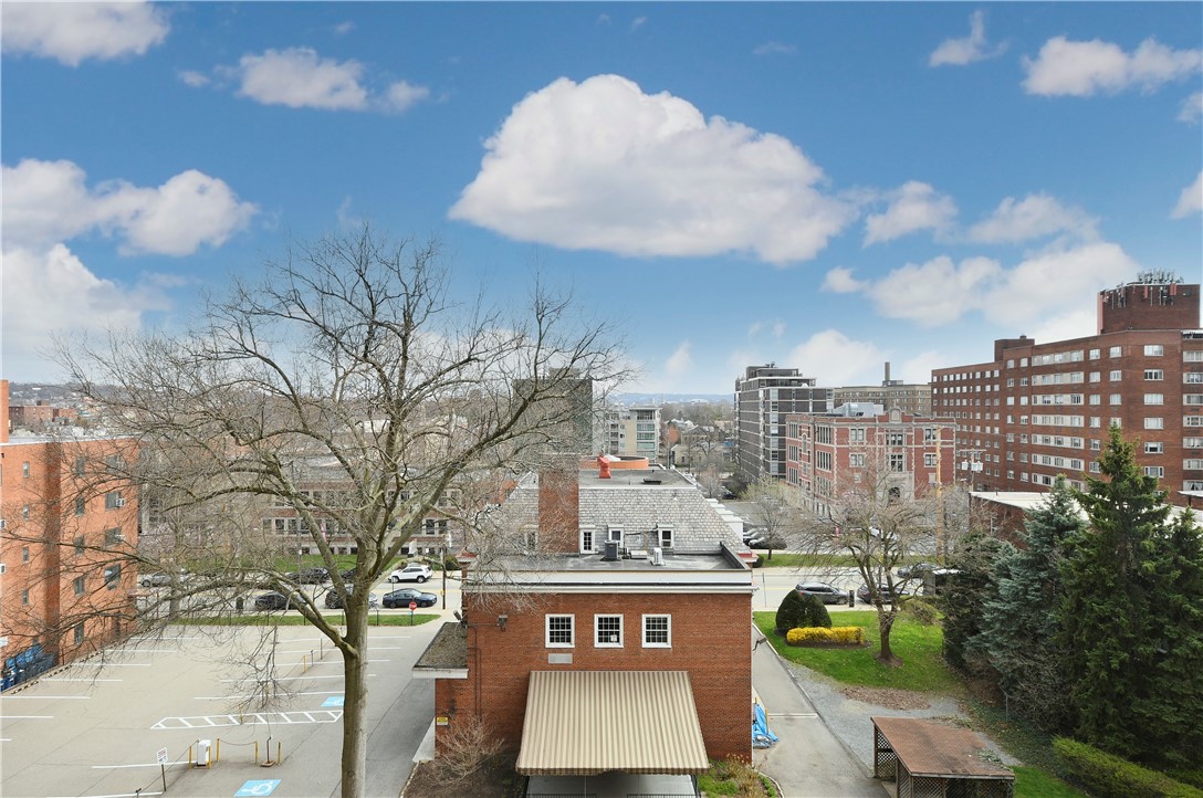 144 N Dithridge St 501