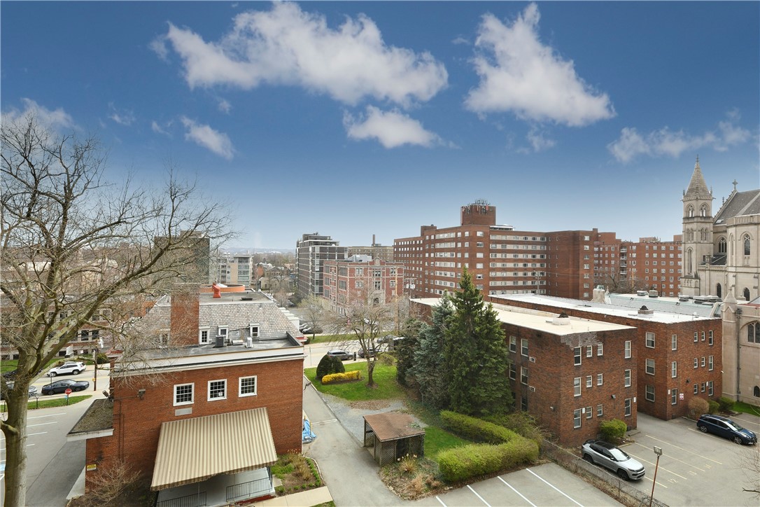 144 N Dithridge St 501