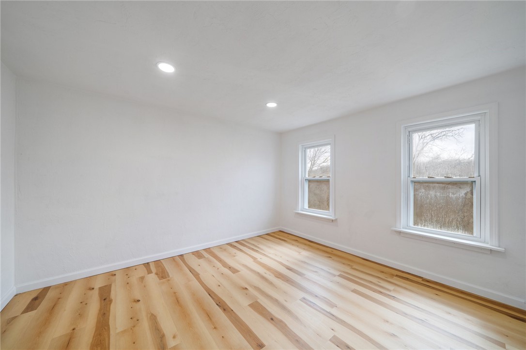 61 Clopper St
