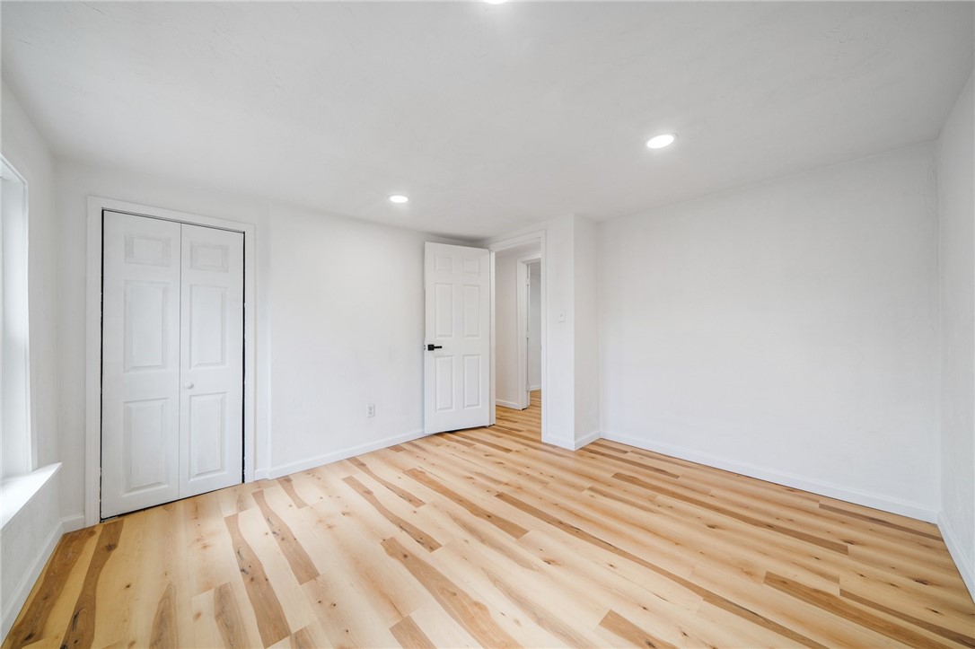 61 Clopper St