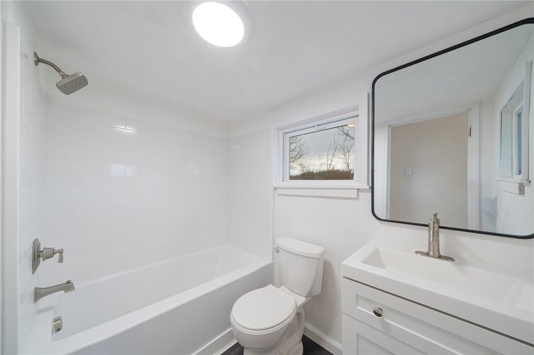 61 Clopper St